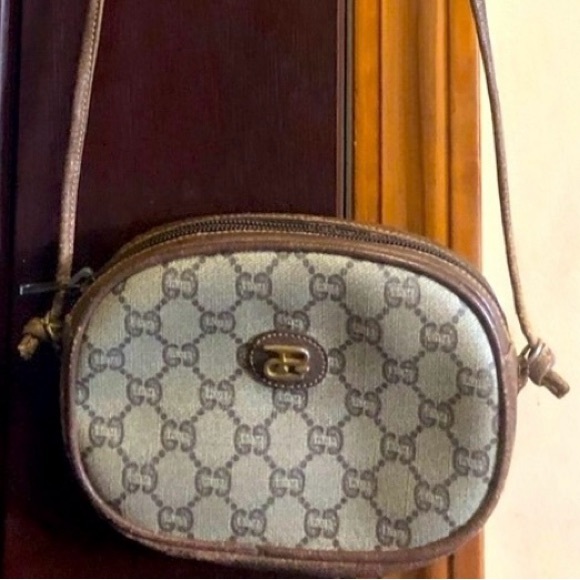 🌷🌷SALE🌷🌷Authentic Rare Gucci Plus Italy Brown & Tan Crossbody Bag with GG Mono… - Picture 1 of 8